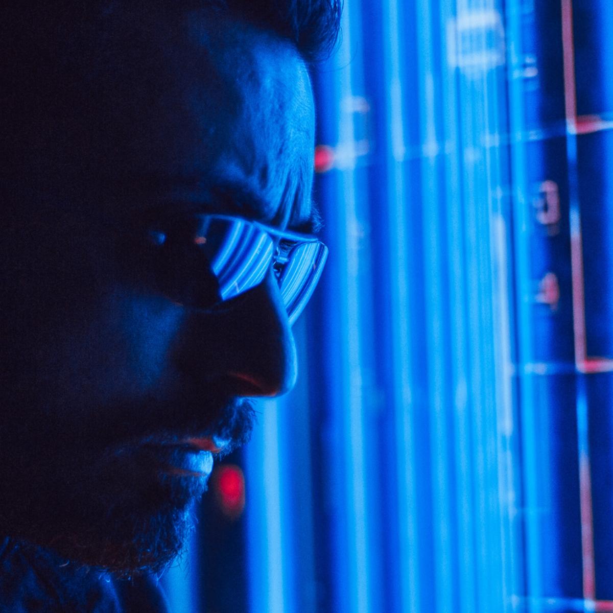 Top 5 Reasons to Wear AI Glasses in 2025
